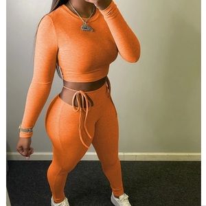 Two piece medium tie waist top and pants set!